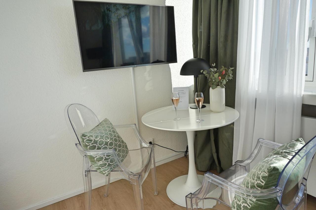 Cosi Apartment Im Si-Centrum สตุตการ์ต ภายนอก รูปภาพ